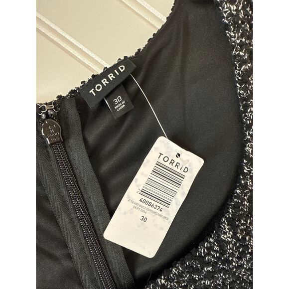 NWT Torrid At The Knee Boucle Contoured Panel Dress Grey Black Plus Size 30 - Picture 6 of 7